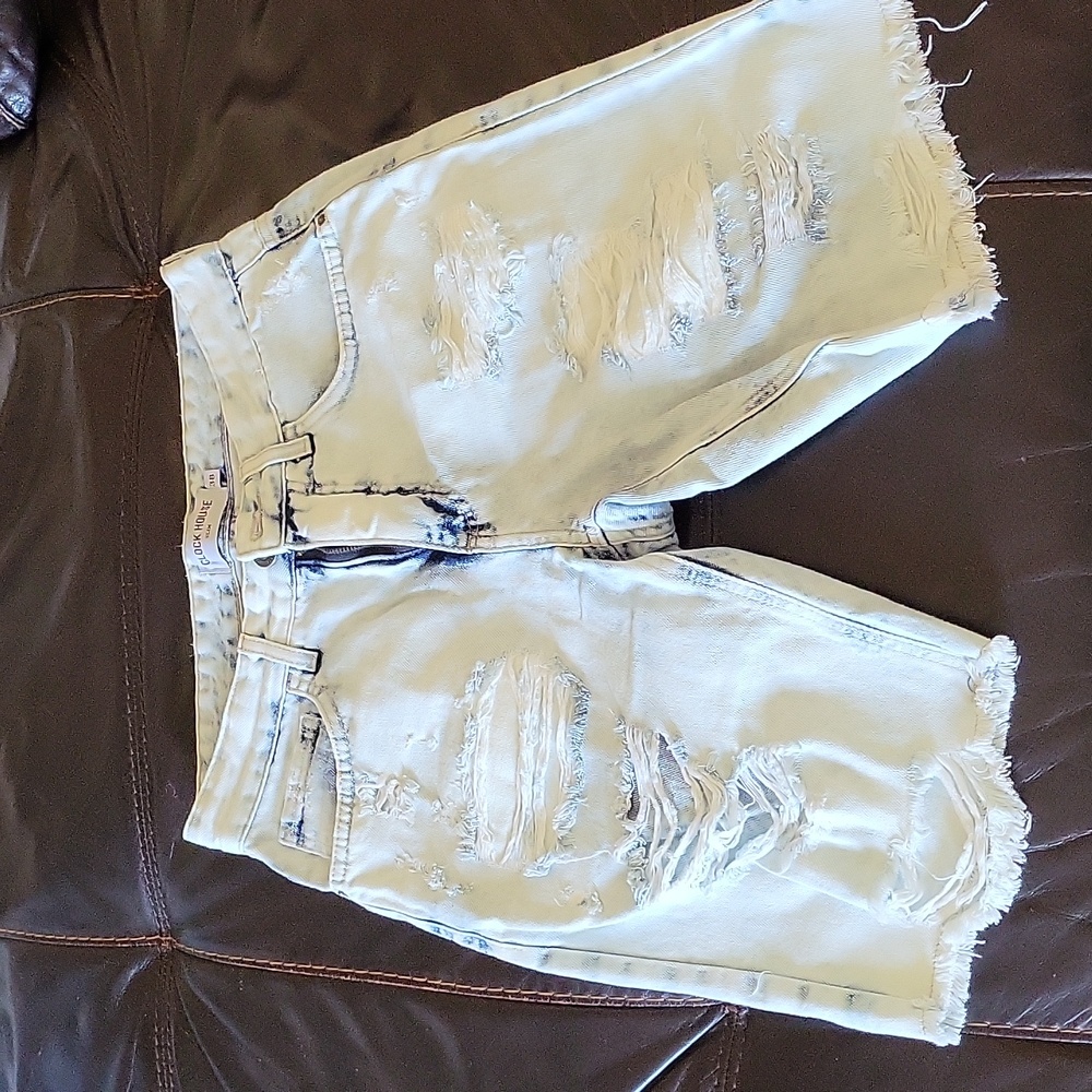 Men ripped denim shorts. Great condition. Slim